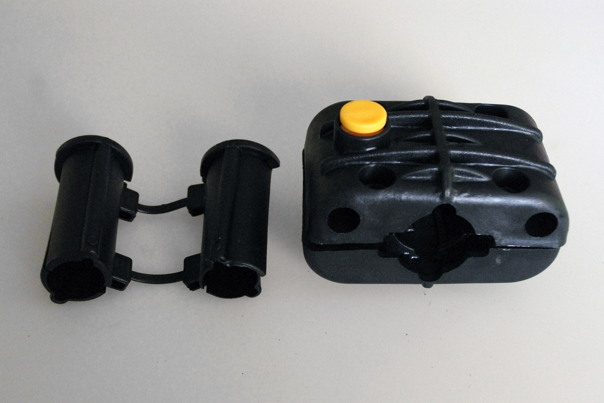 Крепеж-зажим для всех детских кресел универсальный Крепеж-зажим для всех детских кресел универсальный